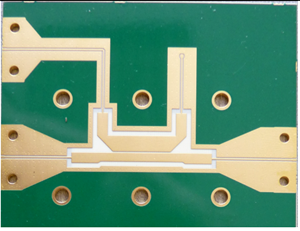 Photo of manufactured microstrip directional coupler on multilayer PCB