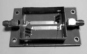 Fabricated microstrip tunable BPF without screen
